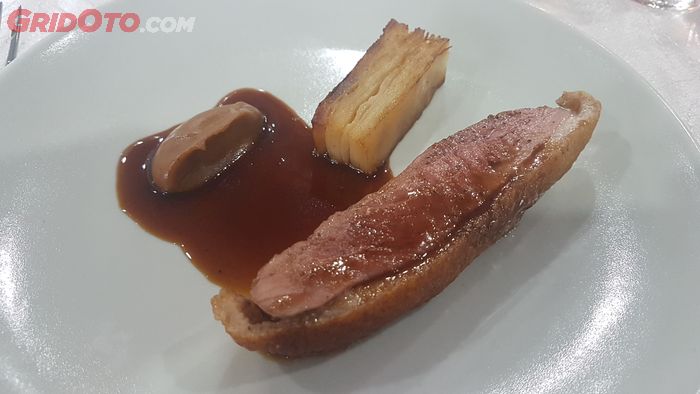 Aged Irish Duck dari Chef Sun Kim yang meraih bintang satu Michelin Guide Singapore 2018