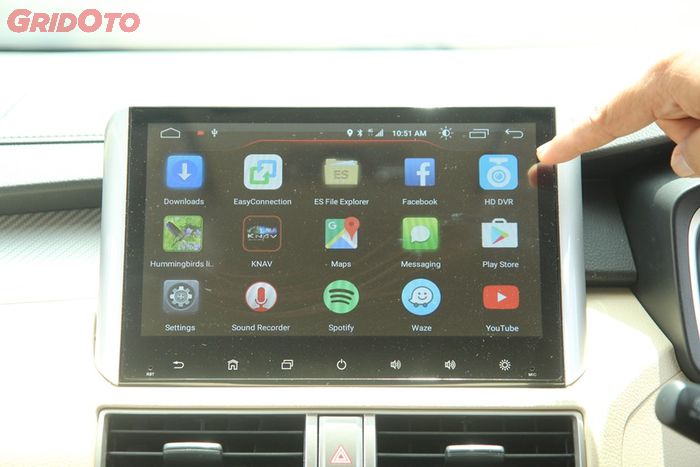 ILUSTRASI. Head unit Android