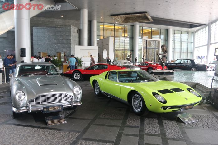 Deretan mobil klasik peserta Concours d'Elegance di Indonesia