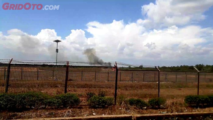 Lahan yang terbakar di kawasan Bandara Syamsuddin Noor, Banjarbaru Kalsel