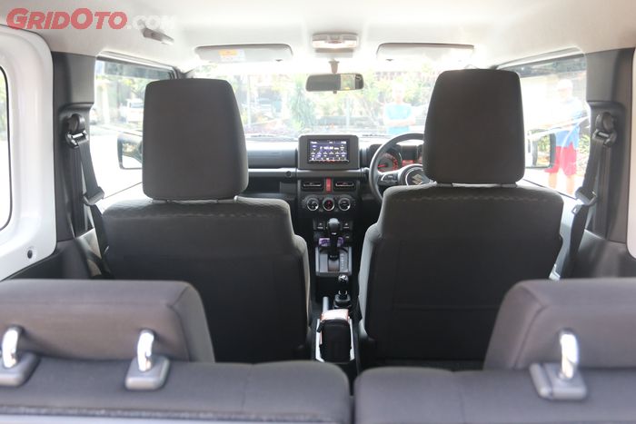 Suzuki Jimny baru kondisi standard tanpa ada arm rest