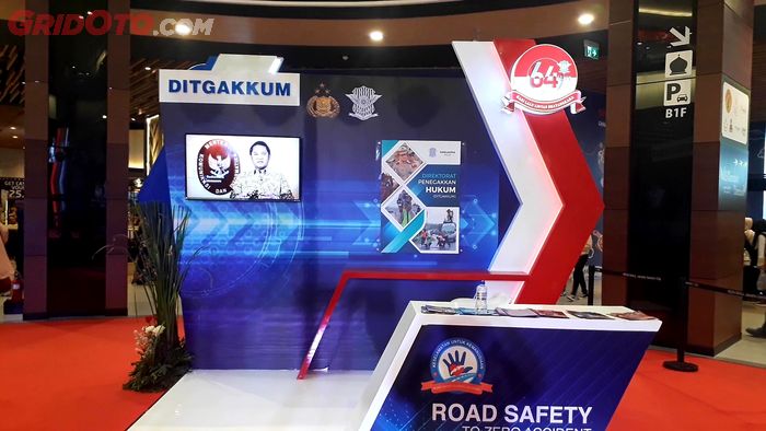 Booth Dit Gakkum di pameran Road Safety Policing