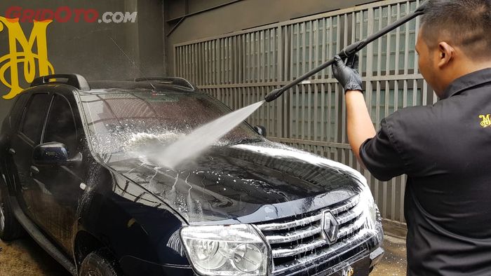 Cuci Mobil Sebelum Mengaplikasikan Meguiar's Hybrid Ceramic Wax