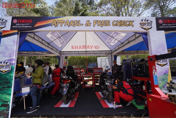 Booth service Yamaha Coban Rondo diserbu peserta