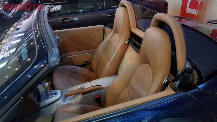 Ilustrasi Jok Kulit Asli.