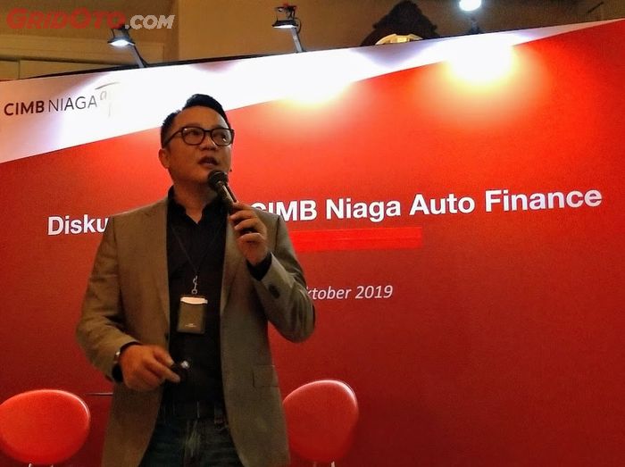 Presiden Direktur PT CIMB Niaga Auto Finance, Ristiawan Suherman menjelaskan risk based pricing.