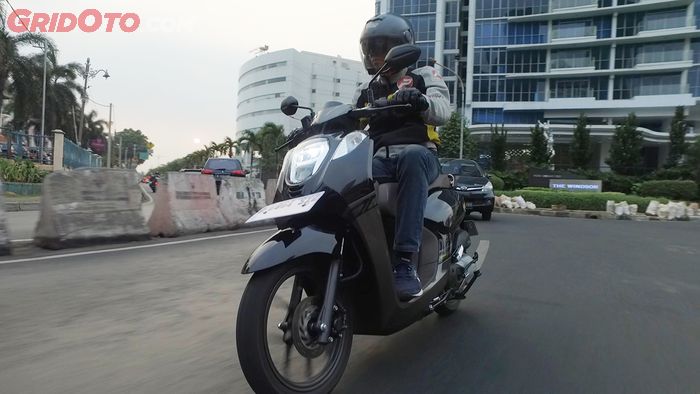 Test Ride Honda Genio