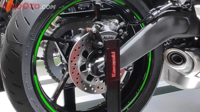 Kawasaki ZX-25R atau Ninja 25-R 4 silinder