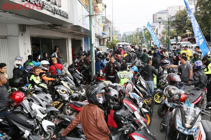 Para peserta MAXI Yamaha Day 2019 di Dieng berangkat dari Yogyakarta.