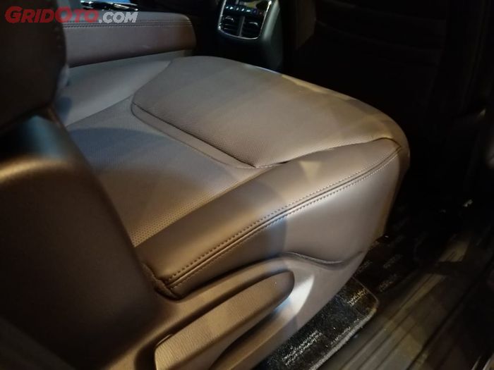 Tekstur Nappa Leather pada Mazda CX-8 Elite lebih lembut dibanding kulit biasa