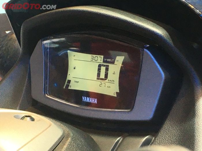 Ilustrasi indikator bensin di panel instrumen Yamaha NMA
