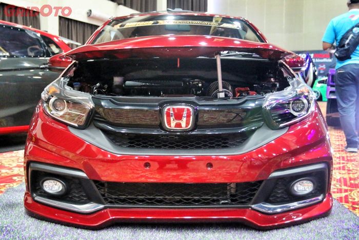 Facelift wajah Honda Mobilio RS
