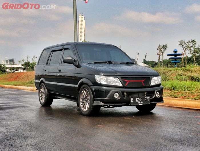 Isuzu Panther anak kuliahan dimodif tampangnya jadi lebih fresh