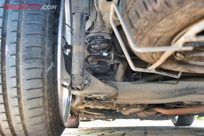 Pakai per Honda Jazz hanya menyisakan 4 ulir