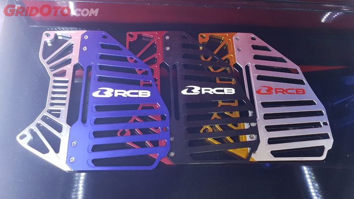 Pilihan kombinasi warna cover radiator Racing Boy 