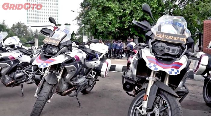 BMW R 1200 GS yang digunakan para BM Polwan Polda Metro Jaya beraksi