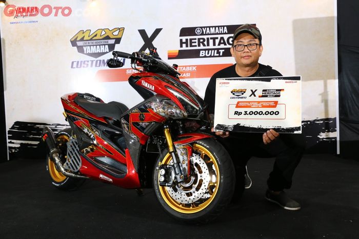 Yamaha Aerox 155 pemenang kelas master semifinal Customaxi Bekasi