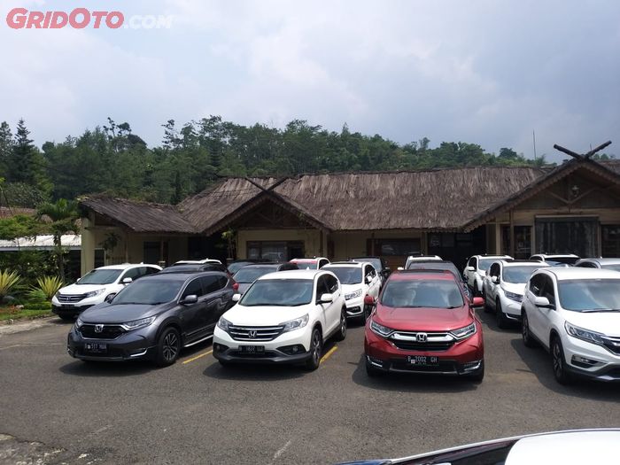 30 unit Honda CR-V mengikuti touring ke Bandung, Jawa Barat (22-23/1)