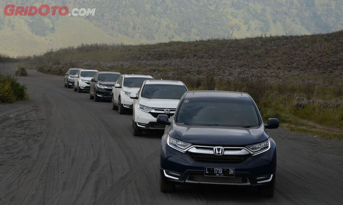 Konvoi Honda CR-V turbo di Bromo, Jawa Timur