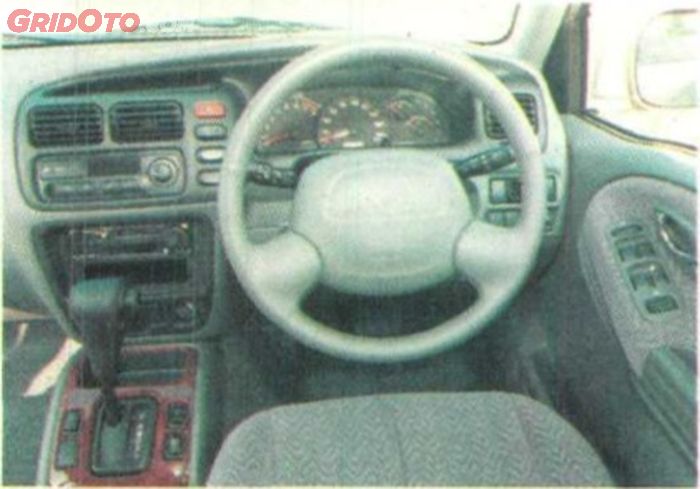 Interior Suzuki Grand Escudo XL-7