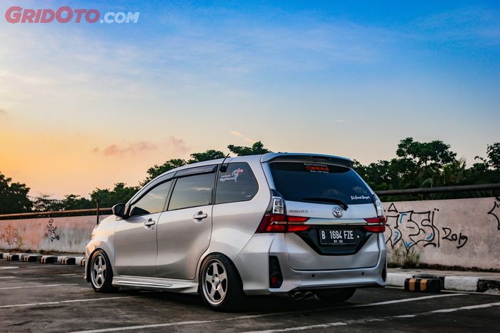 Modifikasi Toyota Avanza lawas jadi berwajah Veloz 2019