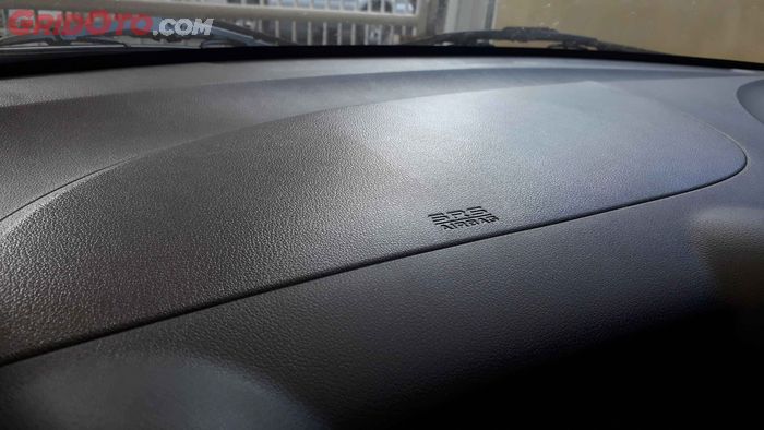 SRS airbag pada dashboard Honda Brio