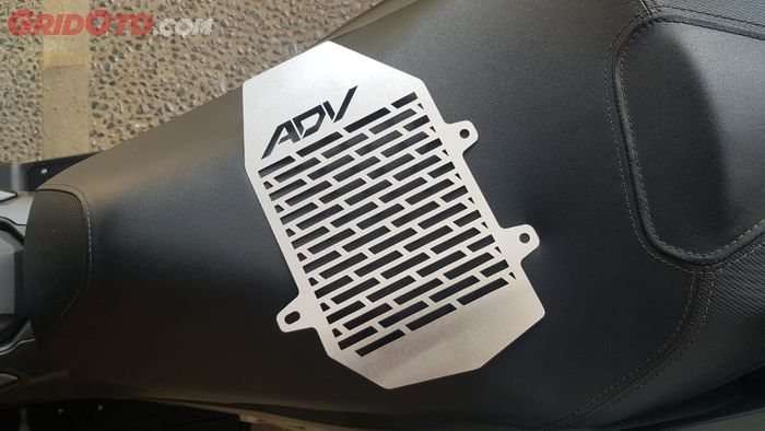 Cover radiator Honda ADV150 Thailand pakai bahan aluminium CNC