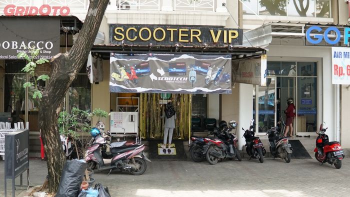 Bengkel Scooter VIP di kawasan Bekasi, Jawa Barat
