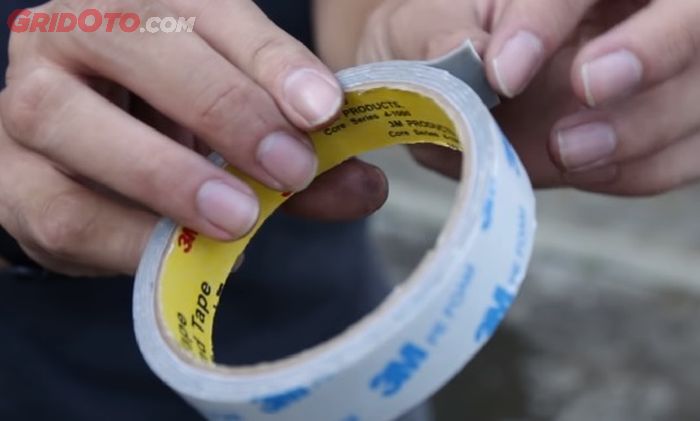 Double tape untuk menghilangkan getaran pada bodi motor