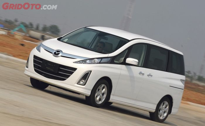 Mazda Biante 2.0 DISI tahun 2012