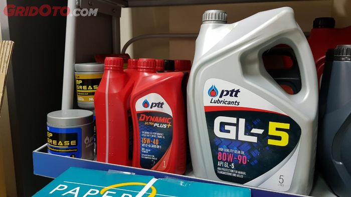 PTT Oil Heavy Duty Diesel Engine dan Gear Oil