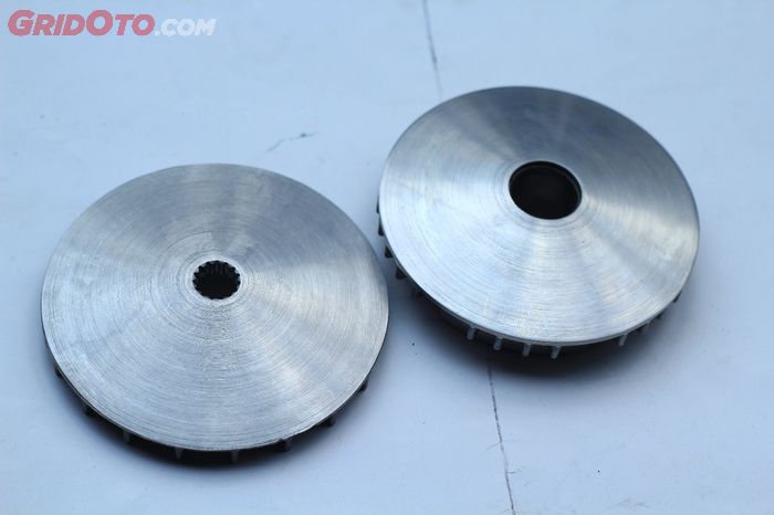 Variator dan pulley kipas diubah menjadi 13,5&deg; untuk kejar akselerasi