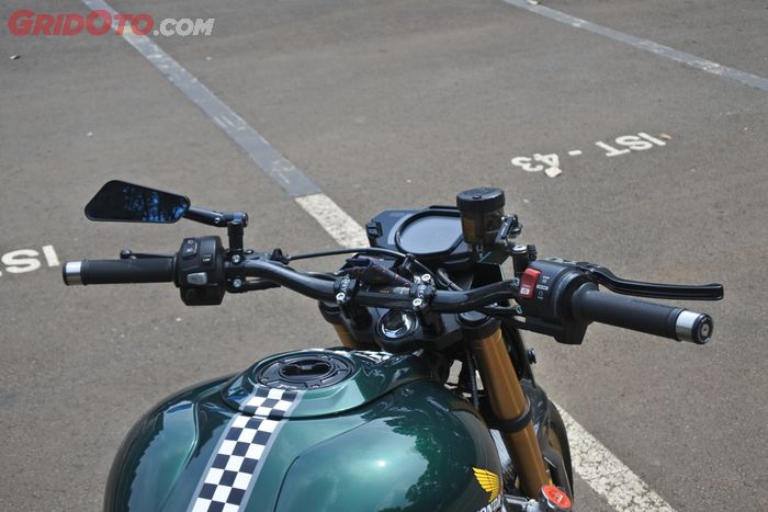 Area kemudi berlabur part premium.