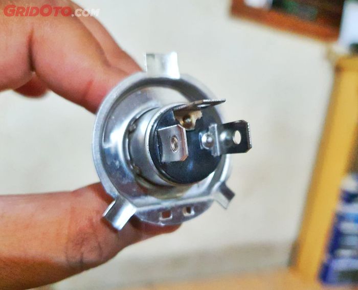 Osram All Season LED sekarang ada soket HS1, cocok juga buat motor yang pakai soket H4