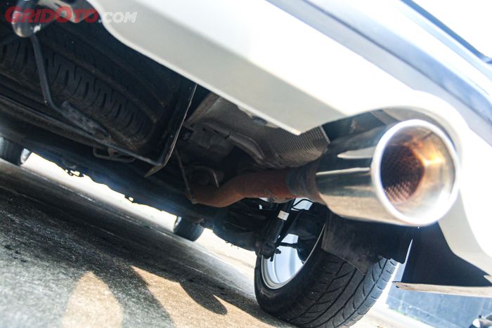 Rombak total knalpot dari downpipe hingga muffler