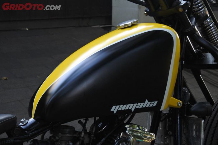 Tangki di Yamaha Scorpio berkonsep bobber Amerika ini dibuat handmade, begitu juga sepakbor dan rumah aki.