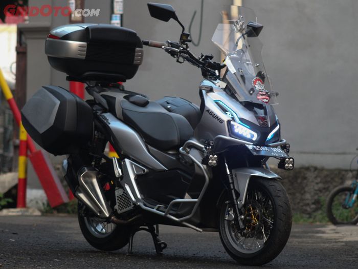 Honda ADV 150 dipasang full box, makin siap diajak touring jarak jauh!