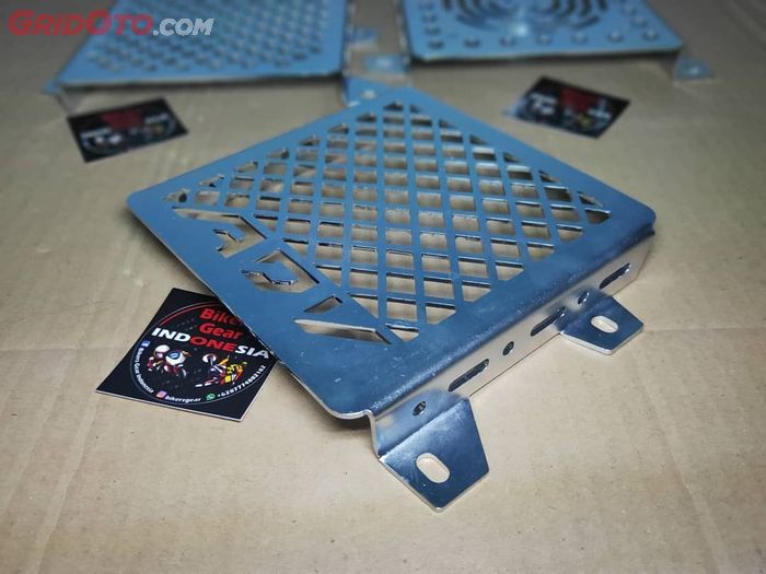 Cover radiator custom Honda ADV 150.