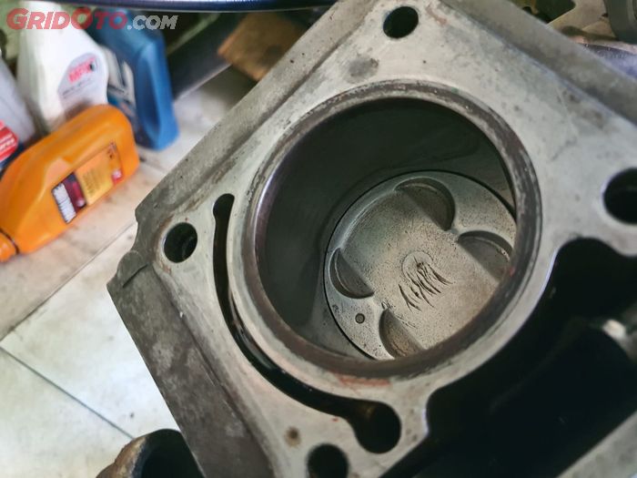 Suzuki Satria F150 mempunya piston berukuran 62 mm