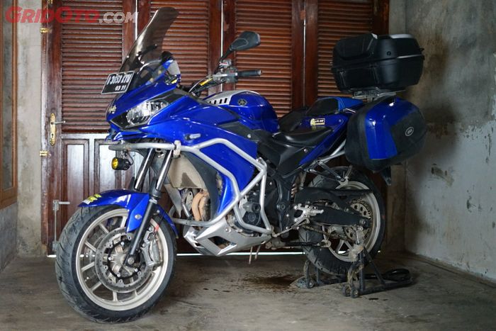 Alasan pemilik Yamaha R25 ini merombak motornya menjadi touring bike