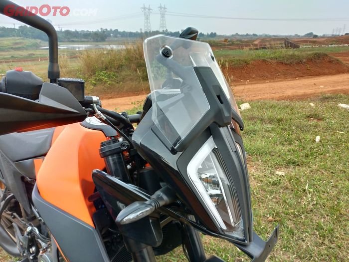 Lampu depan KTM 390 Adventure