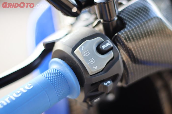 Saklar kiri di Yamaha All New NMX ini memakai Suzuki GSX 1000.