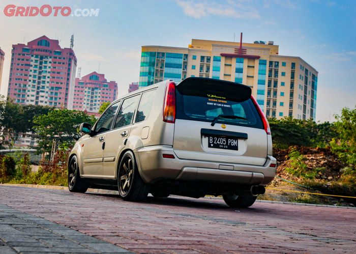 Pasan ducktail di buritan