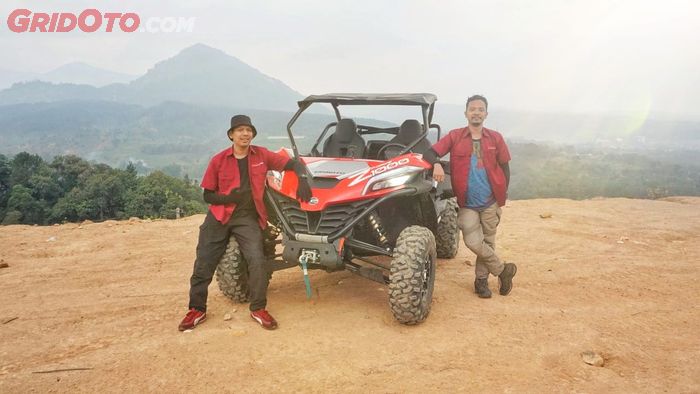 Tester GridOto, Bowo dan Aries tes langsung CF Moto ZForce 1000 Sport di trek tanah