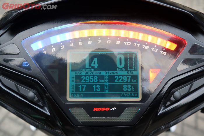 Honda Vario 125 ini pakai spidometer Koso, canggih dan banyak fiturnya sob! 