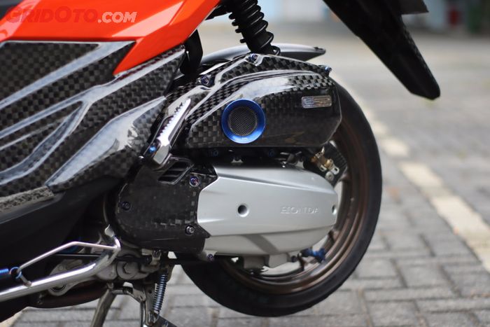 Alasan Honda Vario 125 ini dilebur part carbon kevlar, sporty banget sob!