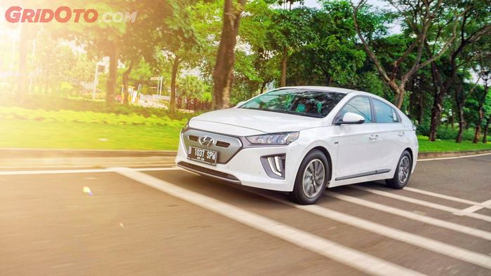 Hyundai Ioniq Electric mewakili kelas Mobil Listrik di GridOto Award 2020