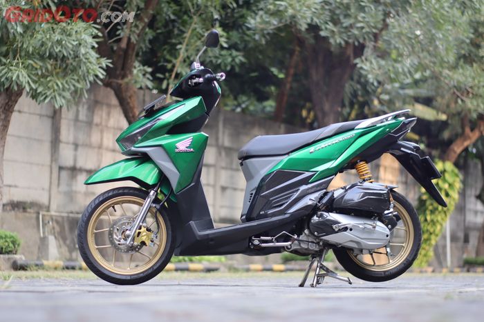 Cukup butuh 4 jutaan aja nih bikin Honda Vario 125 tampil glowing kaya gini. 