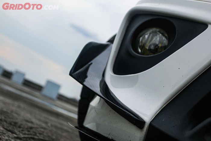 Canard carbon bikin agresif