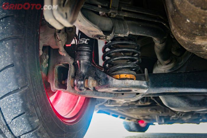 Pasang coilover lansiran ISC